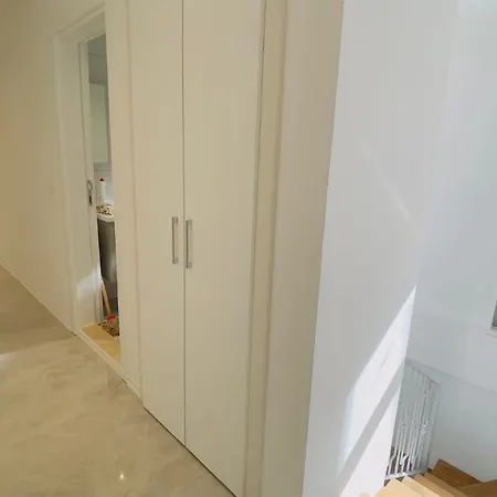 Apart Mavi Kaş